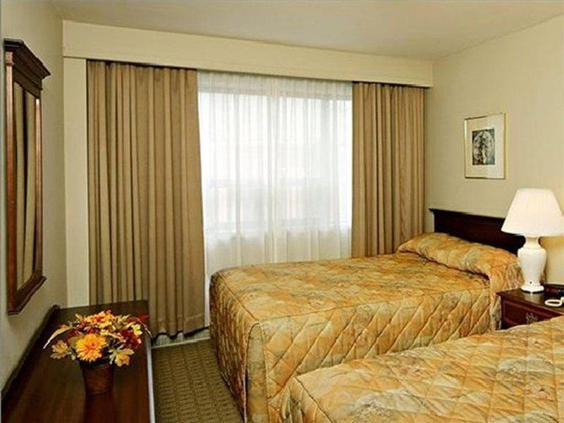 Ottawa Embassy Hotel & Suites Eksteriør billede