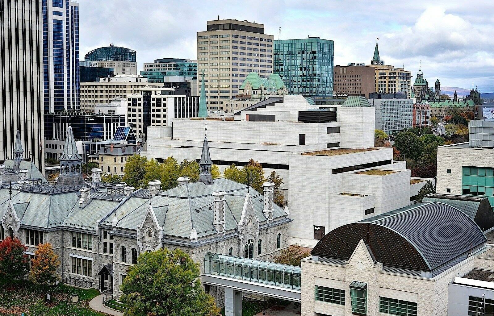 Ottawa Embassy Hotel & Suites Eksteriør billede