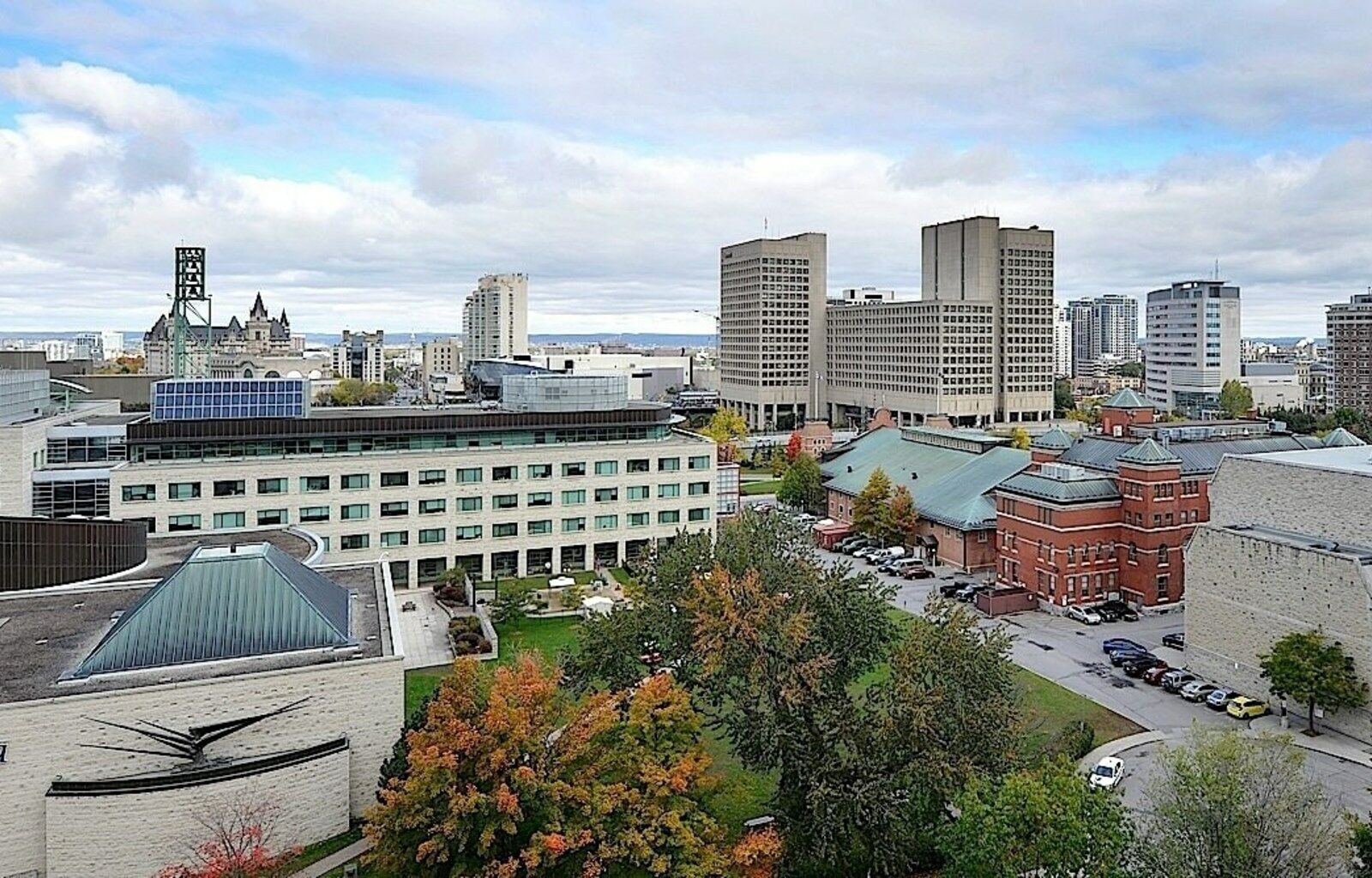 Ottawa Embassy Hotel & Suites Eksteriør billede